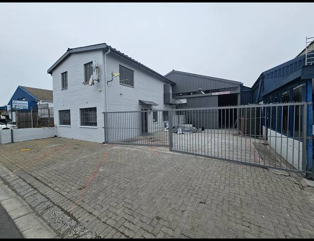 350M² WAREHOUSE TO LET IN GANTS PLAZA